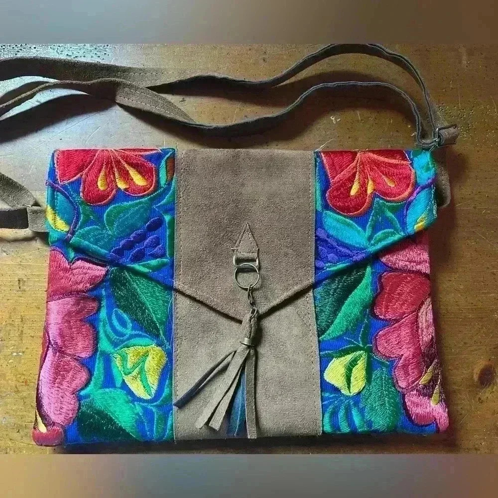 Handmade Embroidered Clutch Purse Boho Floral Suede Tassel Bag w/Back zipper‎